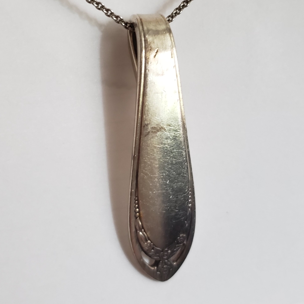 3/$10 Spoon necklace pendant and chain